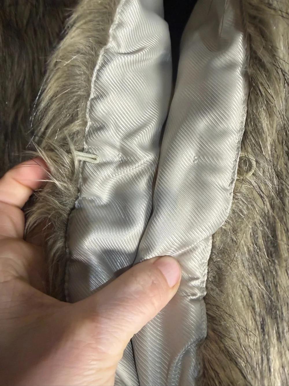 Banana Republic faux Fur vest - Picture 3 of 5